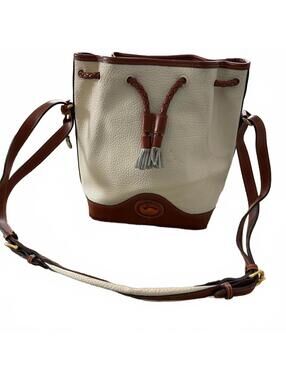 Dooney & Bourke All-Weather Pebble Grain Leather drawstring Vintage bucket bag